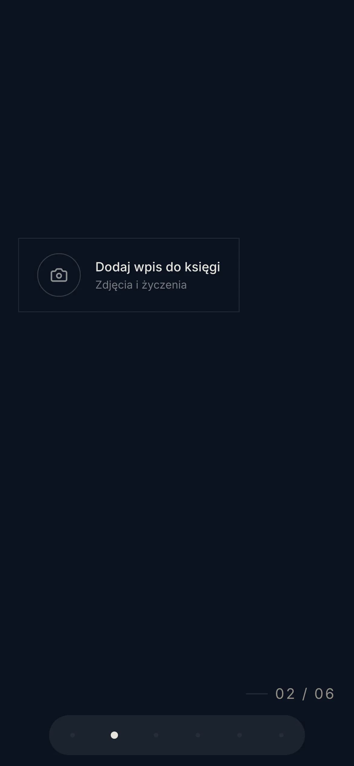 Rozdział galerii: zdjęcia od gości w redakcyjnym układzie z podpisami i przycisk dodania zdjęć.
